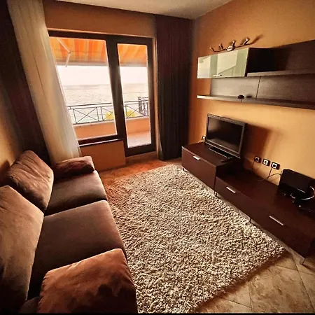 Apartment Sirena First Line Golden Sands