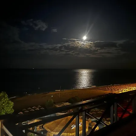 Lägenhet Sirena First Line